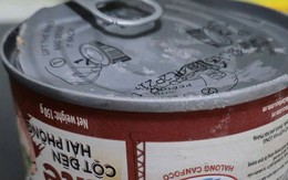 Người tiêu dùng bức xúc, vứt bỏ đồ hộp Hạ Long