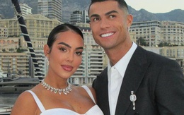 Ronaldo bất ngờ thay đổi kế hoạch đám cưới