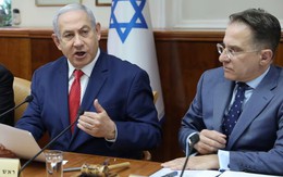 Chánh văn phòng của Thủ tướng Israel bị thẩm vấn 13 tiếng, cấm xuất cảnh và liên lạc với ông Netanyahu