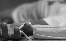 Bác sĩ nổi tiếng đột ngột qua đời vì nhồi máu cơ tim dù mới khám sức khỏe