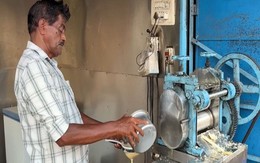 Người bán nước mía gây bất ngờ khi đặt chân tới 10 quốc gia