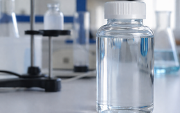 Loại dung dịch trong suốt, có giá vài chục nghìn cả lít này có gì hay mà dân IT ai cũng thích dùng?