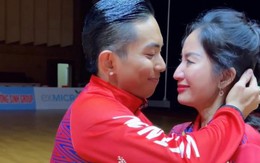 Khánh Thi nhiều lần bị bắt gặp "nhìn lén" Phan Hiển và bạn nhảy, lặng lẽ rơi nước mắt vì chạnh lòng