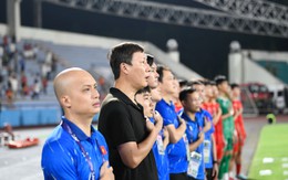 HLV Troussier "điểm huyệt" không sai, nhưng Việt Nam đang có bậc thầy thực chiến Kim Sang-sik!