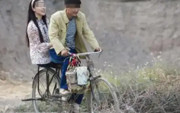 Đón chị dâu về nhà, đi ngang cánh đồng, chị bỗng nói: "Hương hỏa nhà này… chỉ còn trông cậy vào em"