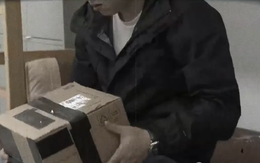 Gửi món đồ trị giá 2 tỷ đồng nhưng thất lạc, công ty chuyển phát chỉ bồi thường 60 triệu đồng: 1 năm sau phát hiện sự thật liên quan tới shipper