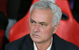 Ghế của “người đặc biệt” Mourinho lung lay dữ dội