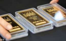 Người phụ nữ bị “lừa đảo vàng” kiểu mới, tự tay cầm thỏi vàng nửa cân trị giá gần 2 tỉ giao cho tội phạm