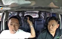 Bị nhắc nhở không hút thuốc, khách cầm mũ bảo hiểm đập ô tô, hành hung tài xế