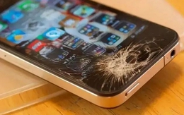 Con gái 4 tuổi làm vỡ điện thoại, bố giận quá nên làm 1 hành động bộc phát: Hậu quả gia đình tan nát, cả đời sống trong hối hận!