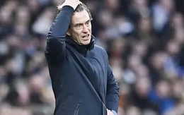 HLV Frank lại bị kêu gọi từ chức sau trận hòa thất vọng trước Burnley