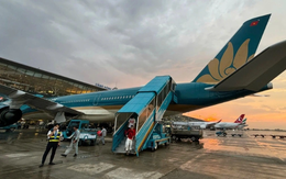 Sáng nay, một máy bay Vietnam Airlines quay đầu khẩn cấp sau khi cất cánh tại sân bay Tân Sơn Nhất