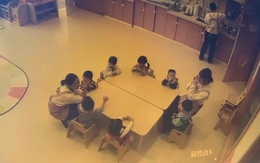Camera lớp mầm non vô tình bắt trọn một khoảnh khắc không ai ngờ tới