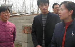 Ly hôn đã 5 năm, cả nhà chồng cũ đột nhiên kéo đến đòi hỏi một chuyện khiến tôi ngã ngửa