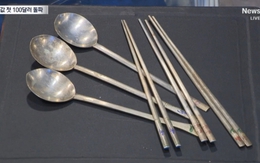 Giá bạc tăng phi mã, nhiều người nô nức đi lục thìa bạc trong bếp bán lấy tiền