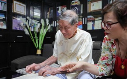 Nhạc sĩ ở nhà tập thể phố Vạn Bảo, Hà Nội: U100 vẫn nhận giải thưởng khủng và mối tình sâu nặng với vợ