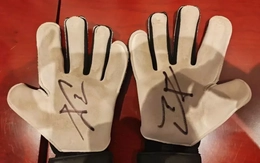 Về nước sau giải đấu lịch sử, các vật dụng của cầu thủ U23 Trung Quốc đi thẳng vào... bảo tàng