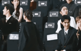 Bộ mặt thật của 1 mỹ nhân hạng A: Ép bạn diễn chia tay người yêu, sơ hở là quấy rối nghe mà hãi