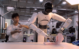 Khoa học viễn tưởng âm thầm thành sự thật sau cánh cửa nhà máy Trung Quốc khiến thế giới phải ngỡ ngàng