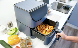 Nồi chiên không dầu sạch bong như mới khi được vệ sinh bằng 2 thứ - không cần chả xát