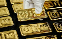 Một nhóm người đã chi 555 tỷ USD mua vàng