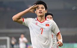 Vượt xa 2 ngôi sao Trung Quốc, Đình Bắc chính thức giành cú đúp giải thưởng tại giải châu Á