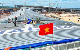 Siêu dự án 16 tỷ USD lớn nhất Việt Nam: 15.000 người "phủ kín" đại công trường ngày nghỉ lễ