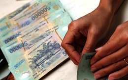 Chỉ vì muốn ăn Tết nhà ngoại, tôi sắm sửa tươm tất, biếu bố mẹ chồng 50 triệu nhưng bà phán một câu lạnh lòng