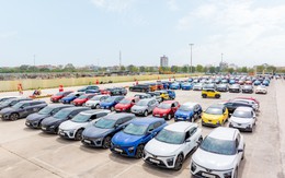 VinFast 'tất tay' năm 2026: 0 đồng cũng mua được xe, tặng 10% giá bán, miễn phí sạc xuyên qua năm 2027