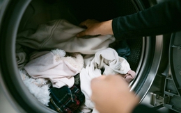 8 loại quần áo bẩn đến mấy cũng không được cho vào máy giặt