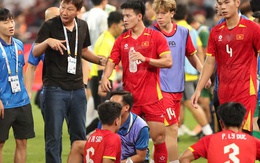 HLV Kim Sang-sik tạo kỷ lục 12 trận toàn thắng, U23 Việt Nam mạnh chưa từng thấy!