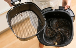 7 lỗi kinh điển khi dùng nồi chiên không dầu: Đồ ăn mất ngon, tiềm ẩn cả mối họa với sức khỏe