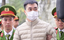 Nói lời sau cùng, Tổng giám đốc Z Holding xin lỗi khách hàng đã dùng sữa "chưa đạt"