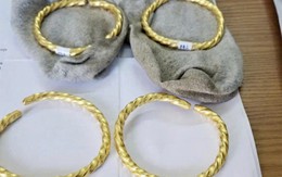 Vứt 80 chỉ vàng ra đường vì sợ bị bắt khi đang vận chuyển lậu