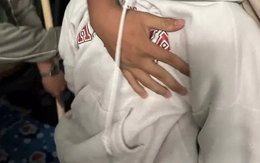 Nữ chủ quán thoát nạn nhờ hô ‘vàng giả’ khi bị cướp kề dao vào cổ