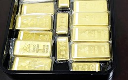 Cam kết quyên góp 78 triệu đồng, một nhà hảo tâm tiếp tục hiến tặng 21 kg vàng trị giá hơn 93 tỷ đồng cho địa phương