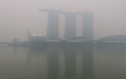 Khói mù từ Indonesia phủ Đông Nam Á, Malaysia đóng cửa trường học, Singapore chìm trong màn xám