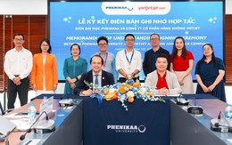 Tỷ phú Nguyễn Thị Phương Thảo bắt tay vị giáo sư giàu nhất Việt Nam, chuẩn bị làm điều đặc biệt