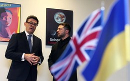 Thủ tướng Anh gọi điện an ủi Tổng thống Ukraine