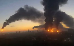 Mỹ đe dọa ngừng cung cấp vũ khí cho Ukraine vì tập kích nhà máy lọc dầu Nga