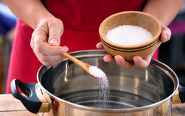 Muối không chỉ là gia vị mà còn là "thuốc" chữa bệnh: 6 tác dụng nhiều người đang bỏ phí