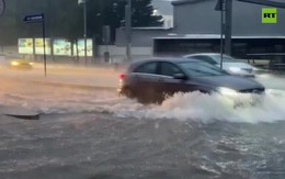 Istanbul tê liệt vì trận mưa lũ lịch sử, hàng nghìn người phải sơ tán