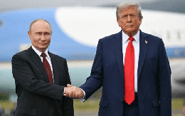 Châu Âu 'giật mình' trước loạt động thái của ông Trump với Nga: Ukraine sắp mất đồng minh quan trọng?