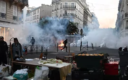 Paris như vùng chiến sự, Tổng thống Macron lên án 'những kẻ muốn lật đổ nền Cộng hoà’