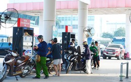 1 lít xăng ngốn 1/3 thu nhập một ngày của người Lào, 1/5 của người Campuchia, người Việt Nam thì sao?