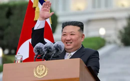 Chủ tịch Triều Tiên Kim Jong Un bất ngờ đi qua cầu mới sang Trung Quốc
