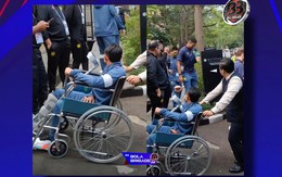 Trụ cột hàng công phải ngồi xe lăn, tuyển Malaysia nhận liền 2 tin dữ trước ngày đấu Việt Nam