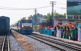 Sáng nay - 30/10, một đoàn tàu đặc biệt vừa khởi hành từ ga Hà Nội