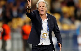 Bị hỏi xoáy về Ronaldo, HLV Jorge Jesus nổi cáu: 'Tôi không xin lỗi ai cả'