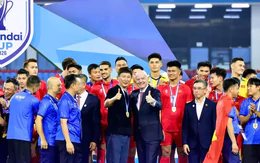 “Cháy vé” chung kết và niềm hạnh phúc của FIFA